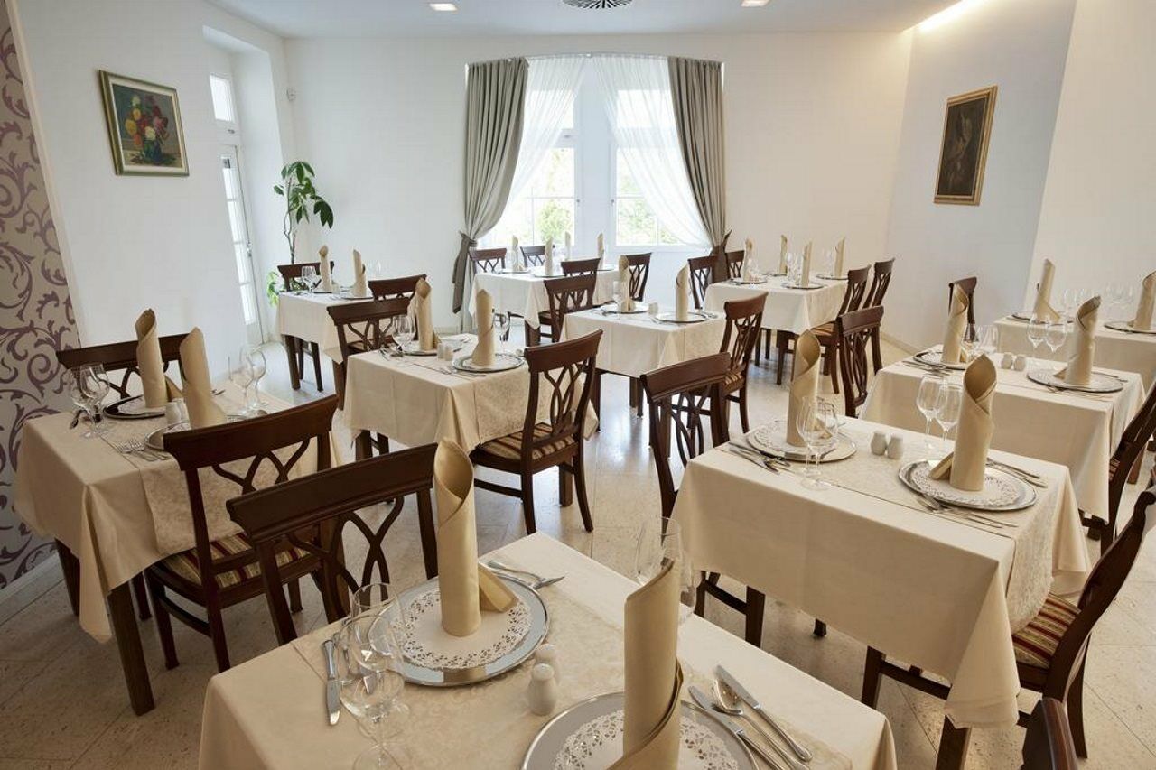 Rimske Terme - Hotel Zdraviliski Dvor Rimske Toplice Εξωτερικό φωτογραφία
